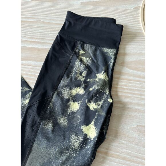 Zero Gravity High-Waisted Running Leggings In All Black Size Medium - Picture 3 of 11